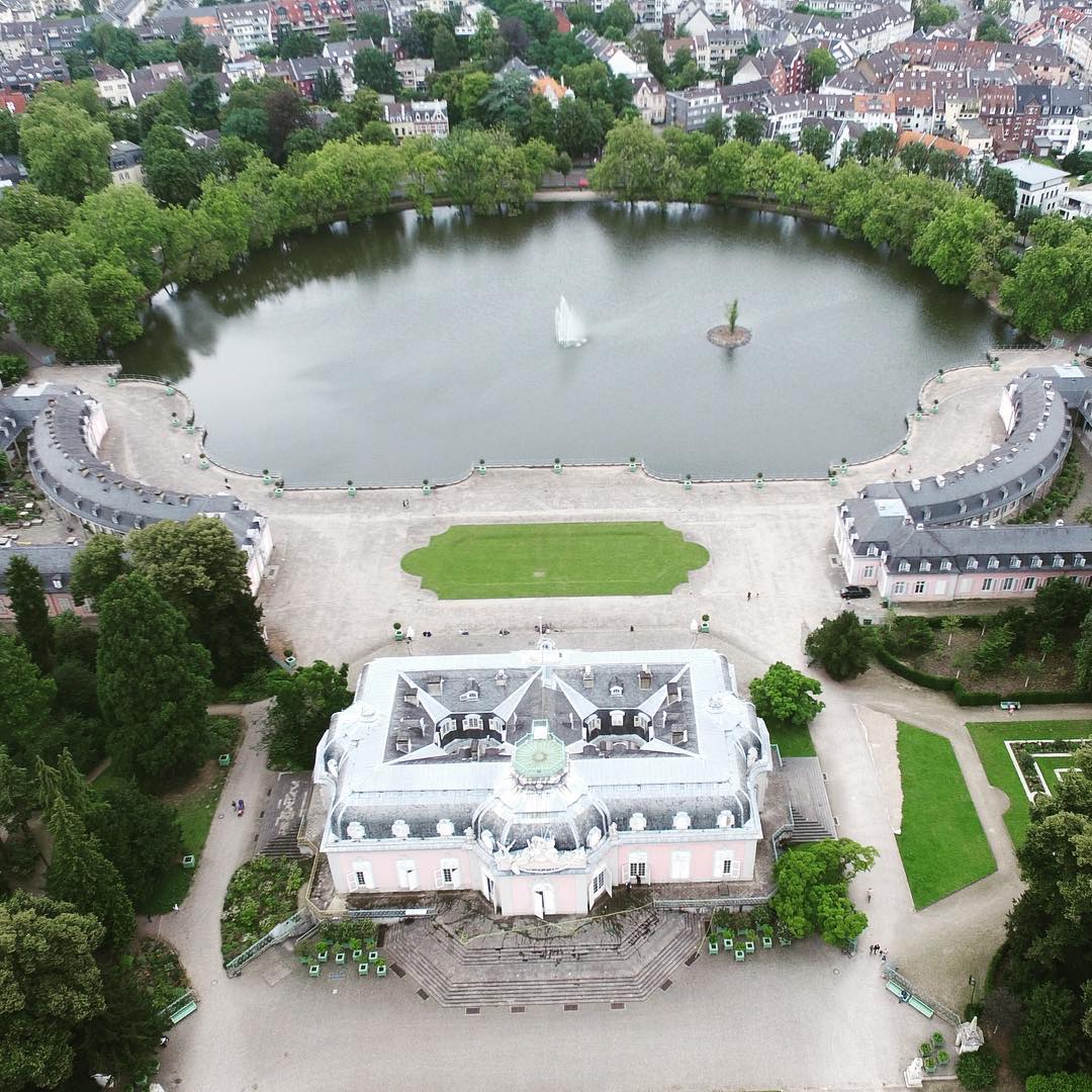 Замок Benrath, Германия